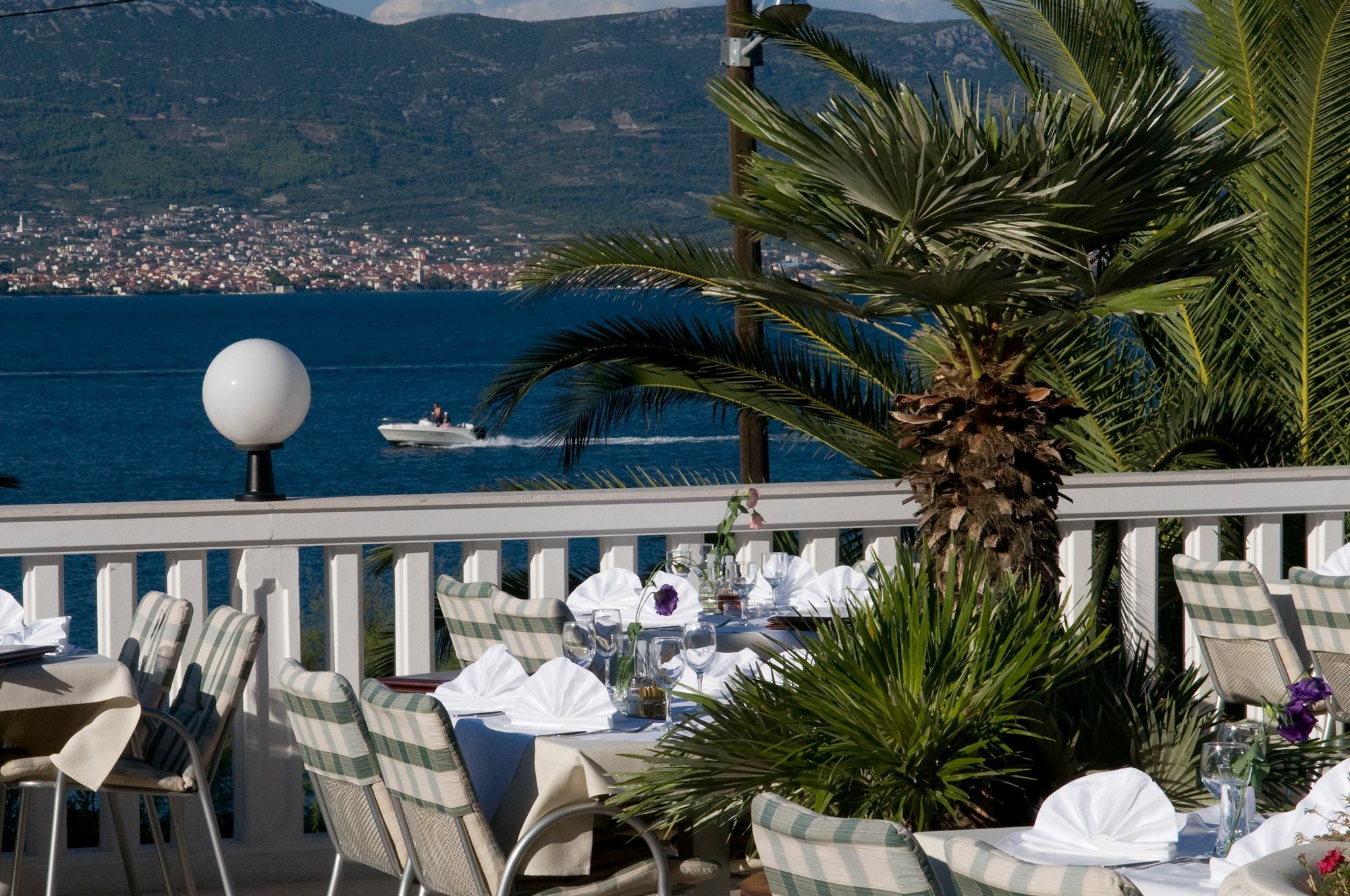 Hotel Vila Tina Trogir Exteriér fotografie